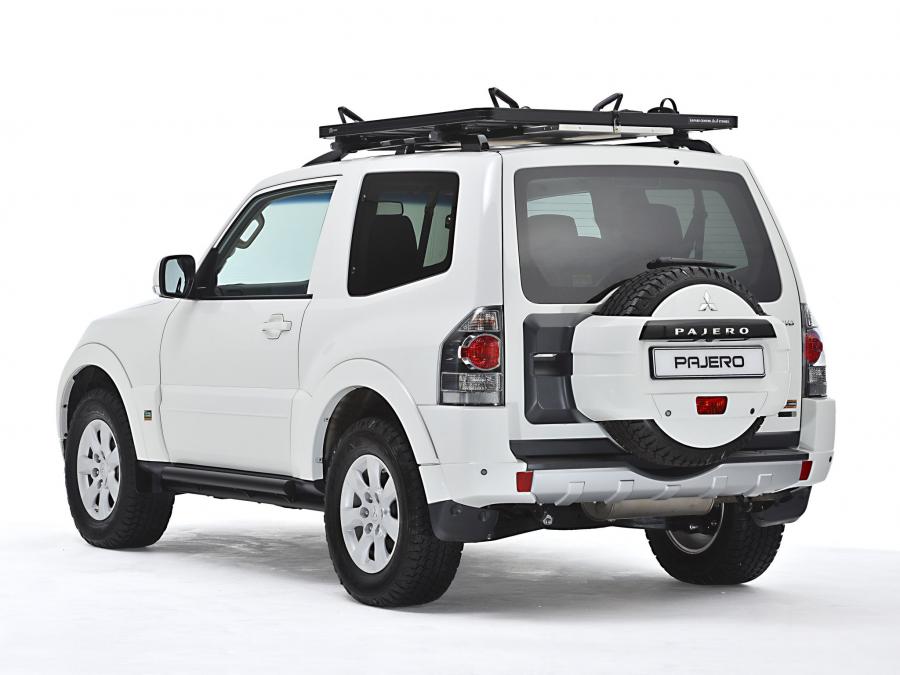  Mitsubishi Pajero SWB Legend 2014 года  (фото 5 из 19)